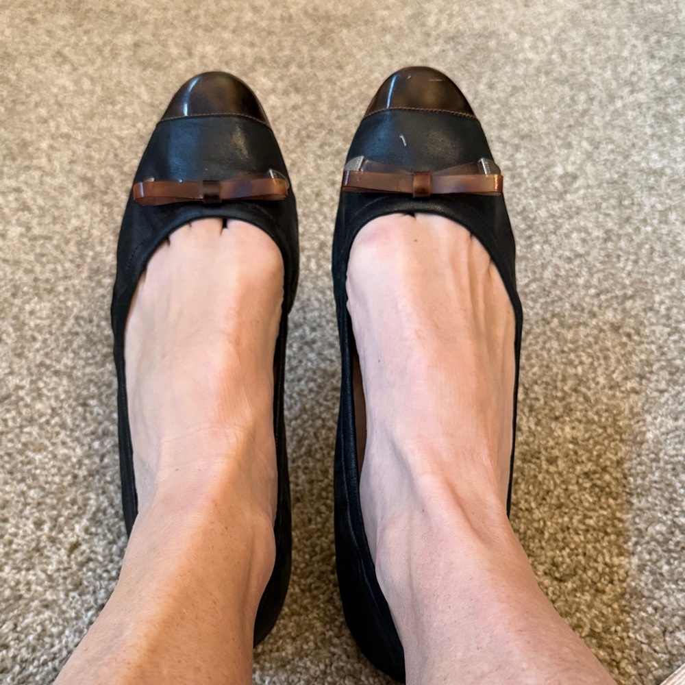 Casadei Elegant Black and Brown Women's Flats size 9